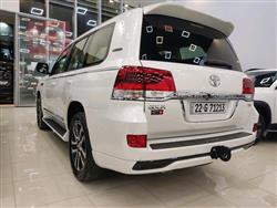 تۆیۆتا لاند کروزەر